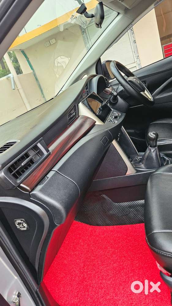 Toyota Innova Crysta 2.4 G Plus Mt 7 Str, 2017, Diesel
