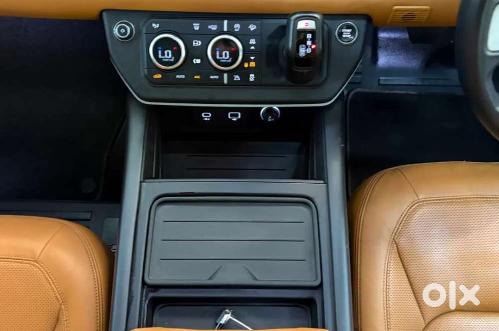 Land Rover Defender, 2023, Petrol