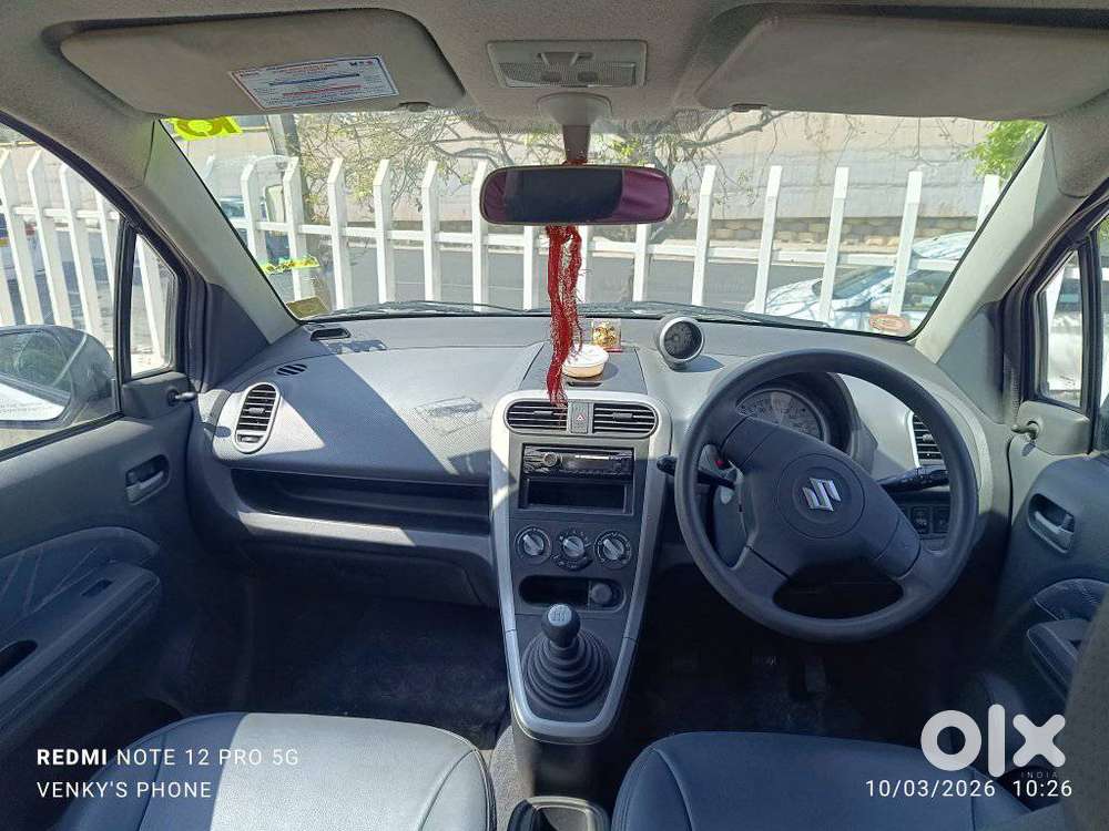 Maruti Suzuki Ritz Vxi, 2011, Petrol