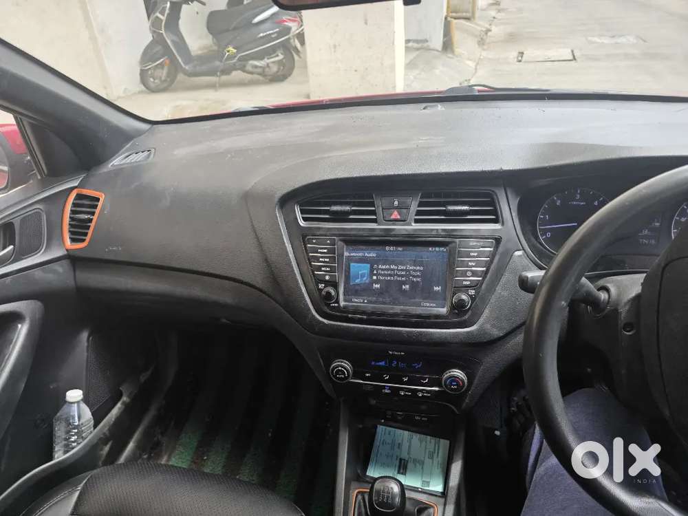 Hyundai Elite I20 2017 Cng & Hybrids 77412 Km Driven