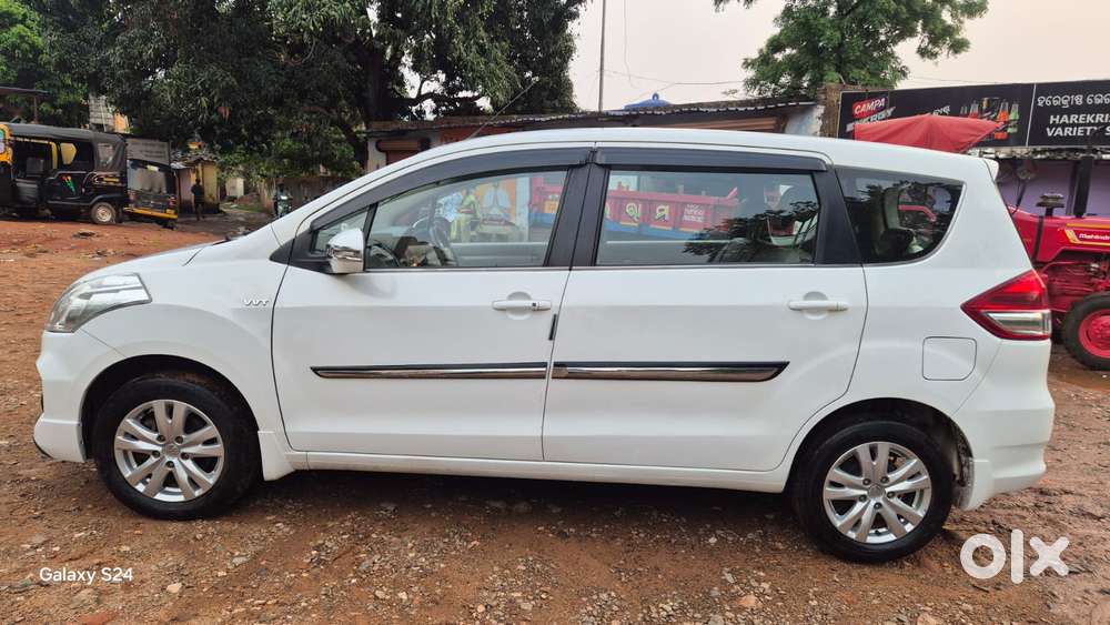 Maruti Suzuki Ertiga Zxi Plus , 2017, Petrol