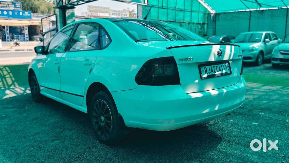 Skoda Rapid 1.5 Tdi At Elegance Black Package, 2015