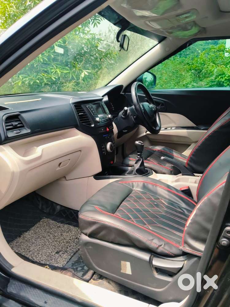 Mahindra Xuv300 W6, 2023, Cng & Hybrids