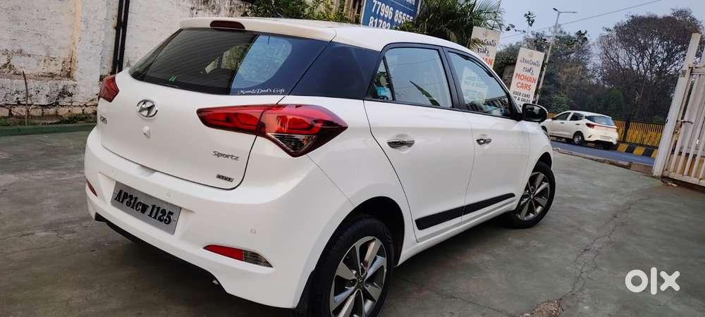 Hyundai Elite I20 Sportz (o) 1.4, 2015, Petrol
