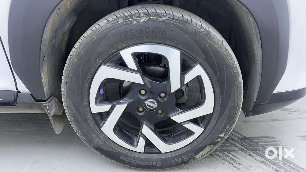 Nissan Magnite 1.0 Xv Premium Turbo Cvt, 2021, Petrol