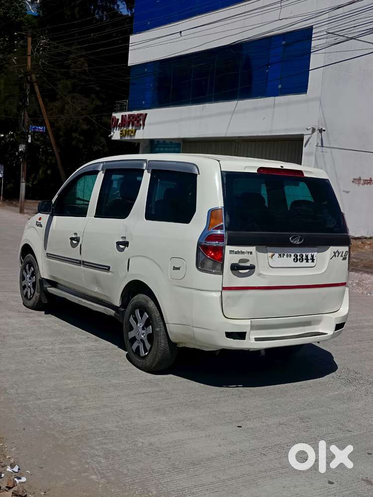 Mahindra Xylo, 2011