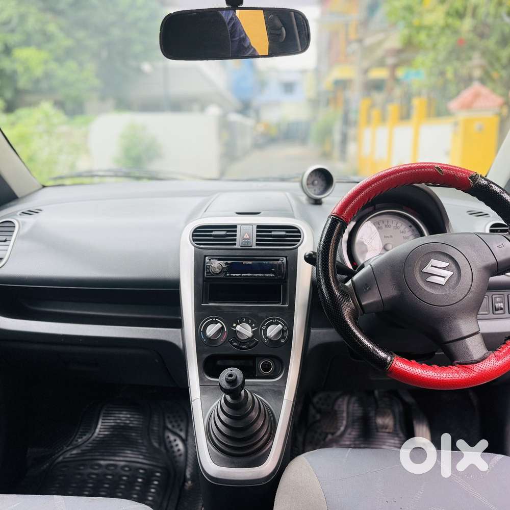 Maruti Suzuki Ritz Vxi, 2011, Petrol