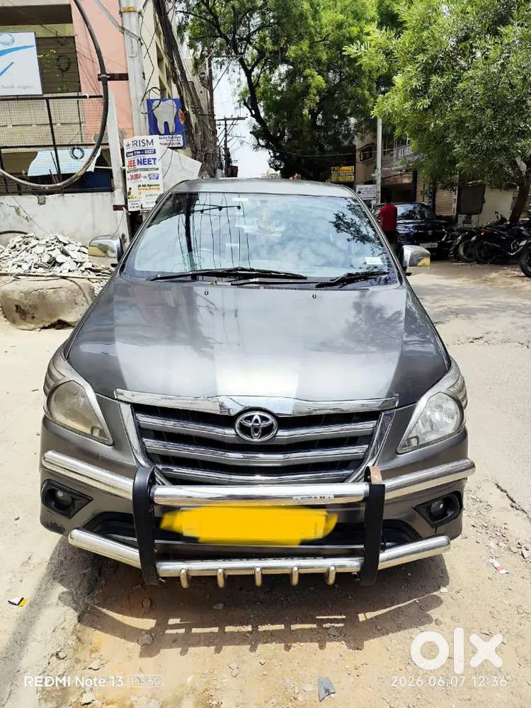 Toyota Innova 2015 Diesel 180000 Km Driven