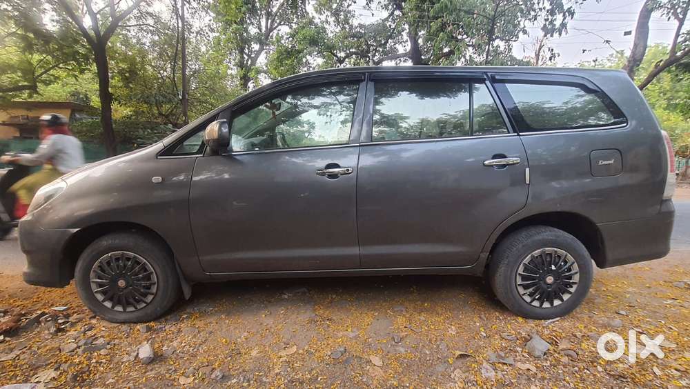 Toyota Innova 2.5 G (diesel) 8 Seater, 2010, Diesel