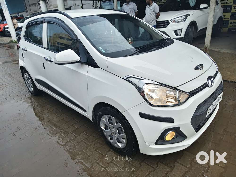 Hyundai Grand I10 Sportz, 2013, Petrol