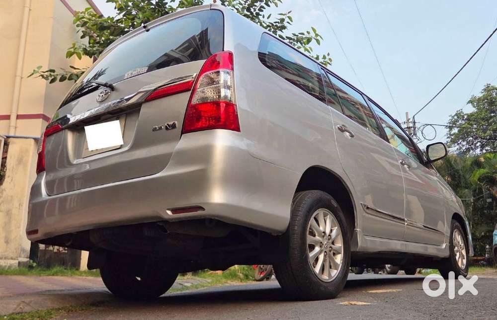 Toyota Innova 2.5 Vx 8 Seater Bs Iv, 2015, Diesel