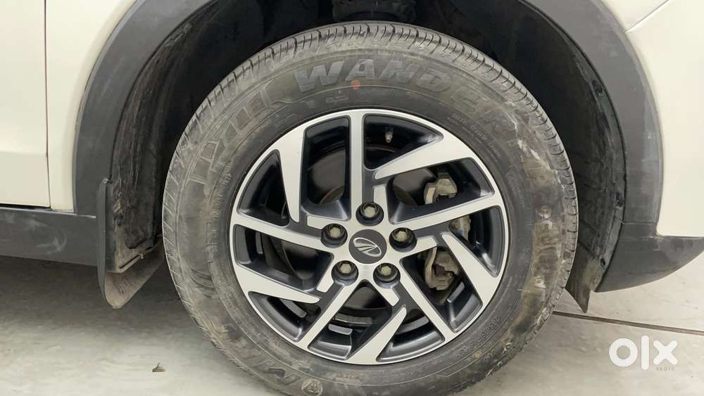 Mahindra Xuv300 W8 (o) 1.5 Diesel Amt, 2022, Diesel