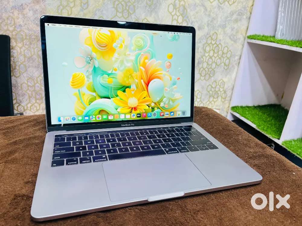 MacBook本体 MacBook Pro 13-inch 2019 Buy Refurbished and Second