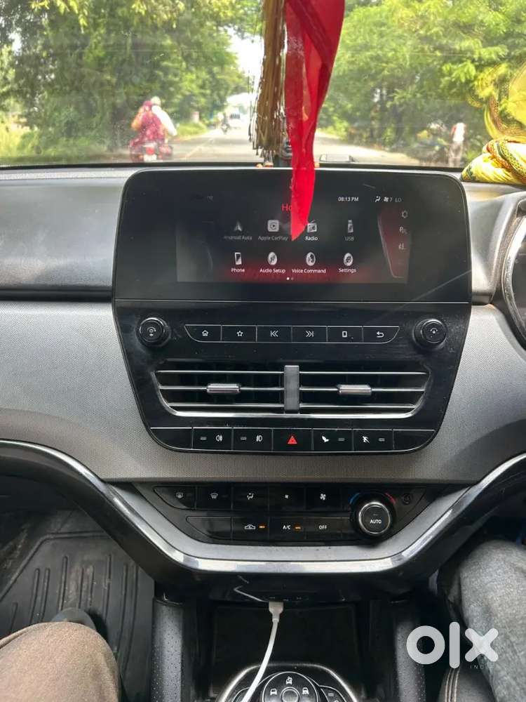 Tata Harrier Diesel  With Sunroof 2.0 2022 Jet Black Color 2nd Owner