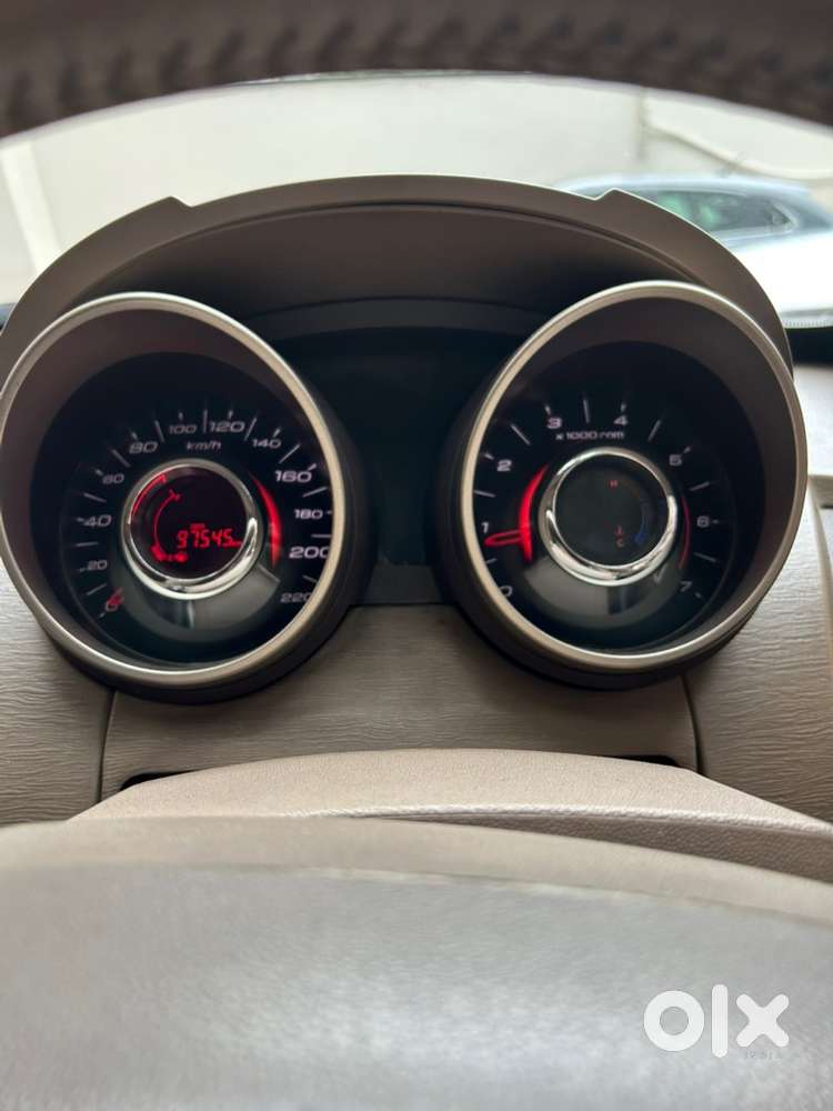 Mahindra Xuv500 Diesel 2012 W8