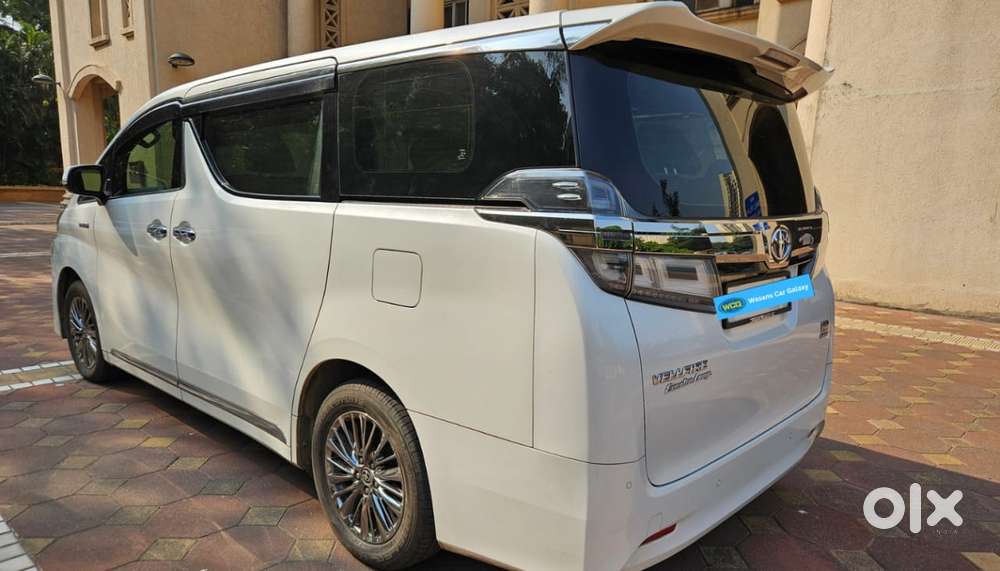 Toyota Vellfire Vip &ndash; Executive Lounge, 2022, Petrol