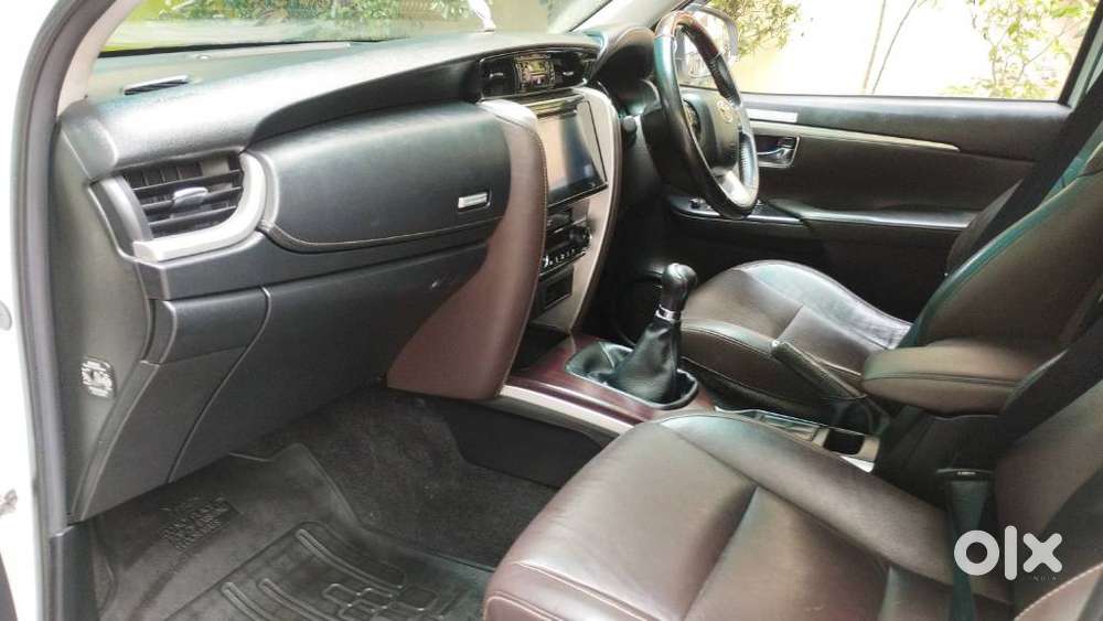 Toyota Fortuner [2021-ongoing] 2.8 2wd Diesel Mt, 2020, Diesel