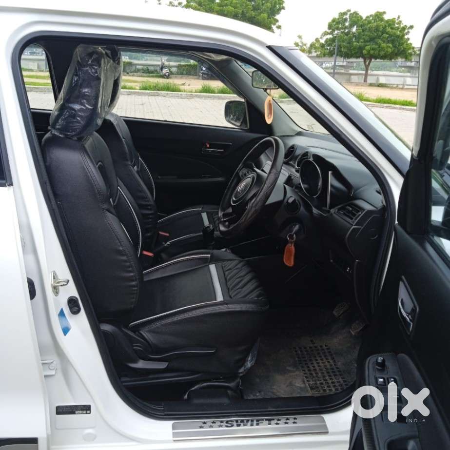 Maruti Suzuki Swift Vxi, 2022, Petrol