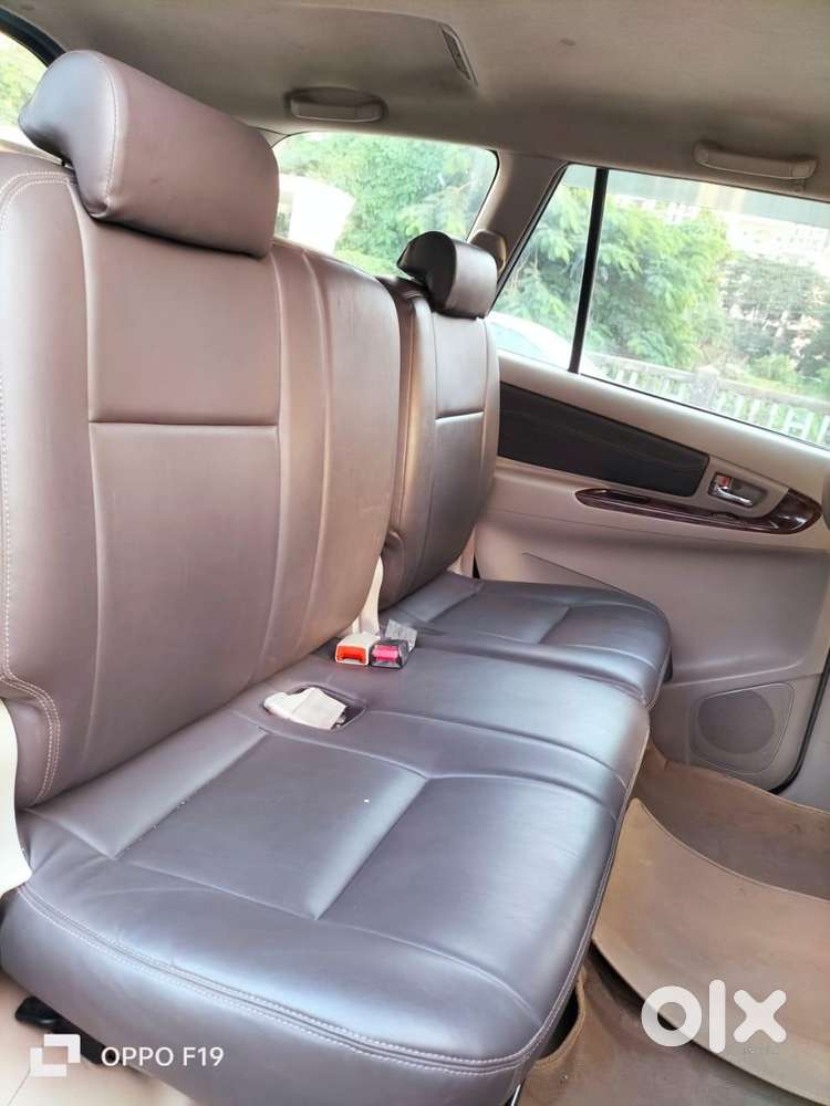 Toyota Innova 2.5 V 8 Str, 2014, Diesel