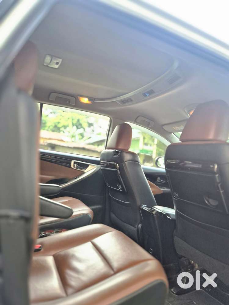 Toyota Innova Crysta 2.8z Automatic, 2019, Diesel