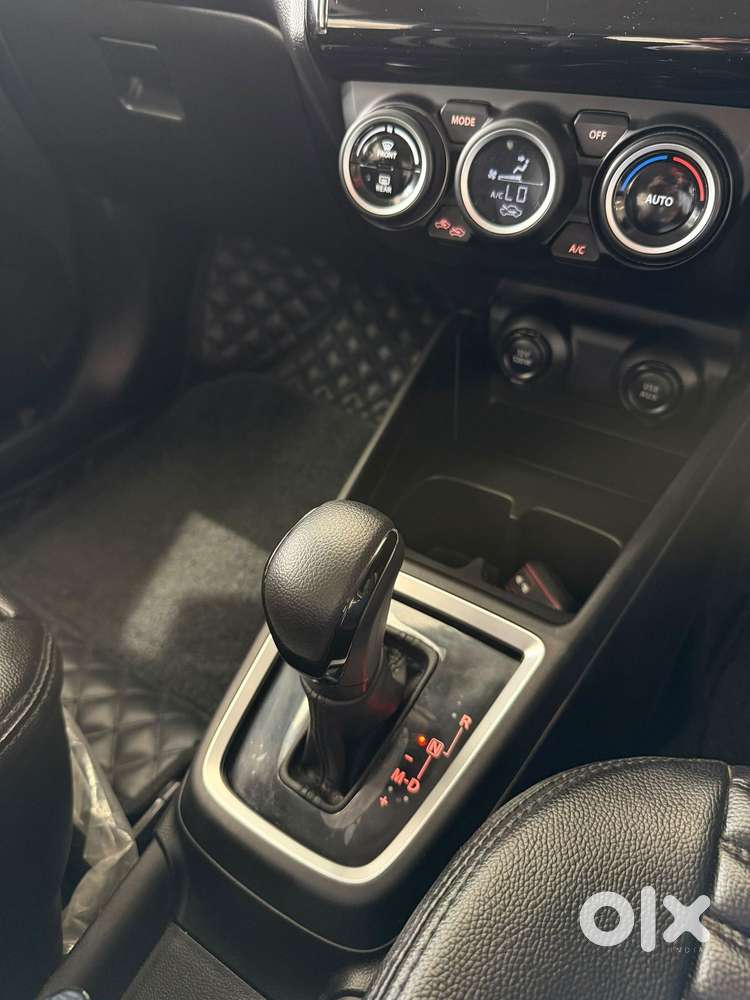 Maruti Suzuki Swift 1.3 Zxi, 2023, Petrol