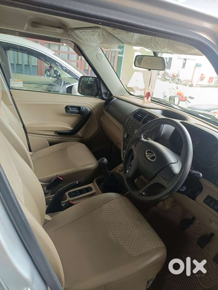 Mahindra Tuv 300 T6 Plus, 2018, Diesel