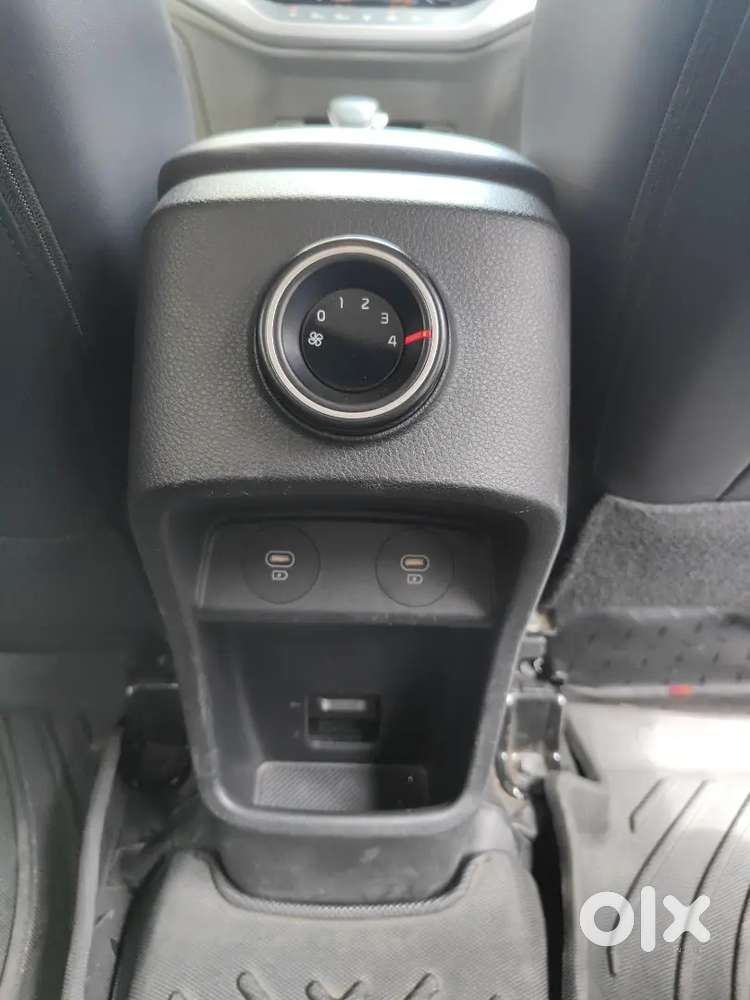 Kia Carens Prestige Plus
