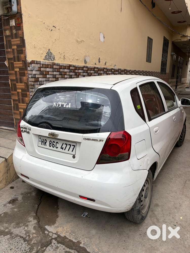 Chevrolet Aveo 2010 Petrol 70000 Km Driven