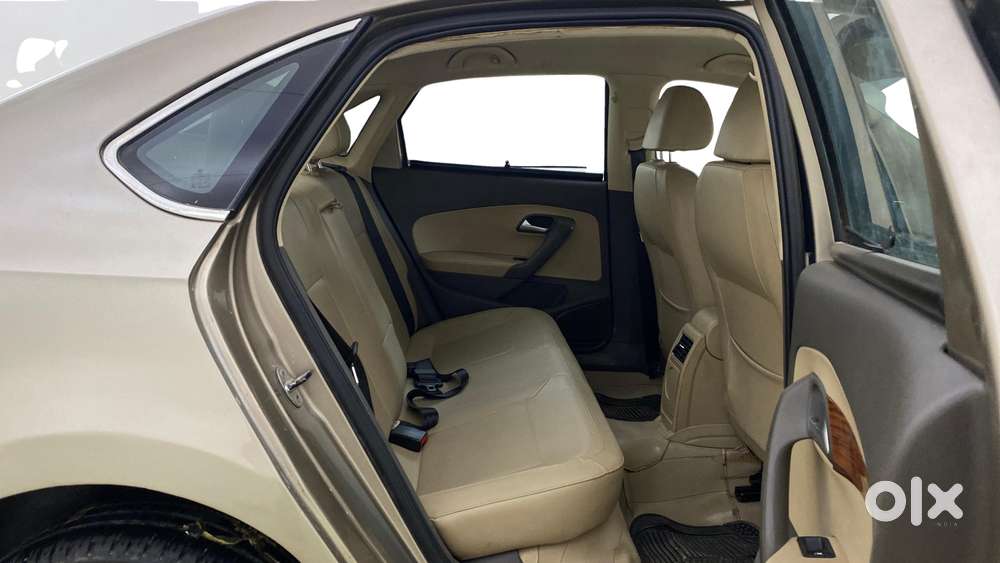 Volkswagen Vento Petrol Highline At, 2016, Petrol