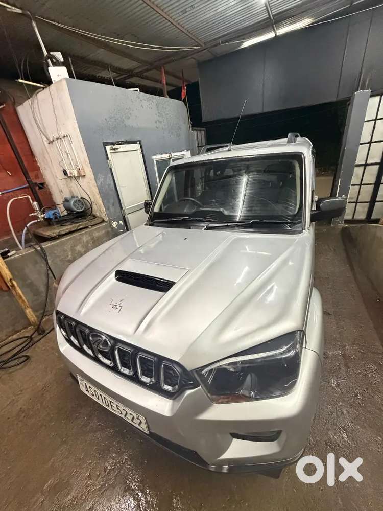 Mahindra Scorpio S10 Diesel 2017