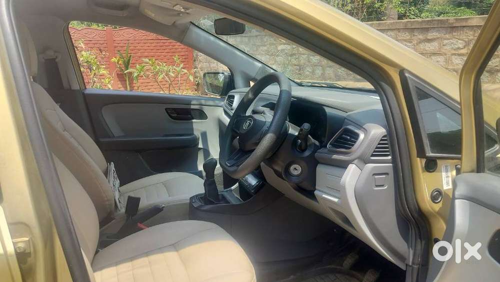 Tata Altroz 1.2 Xe, 2020, Petrol