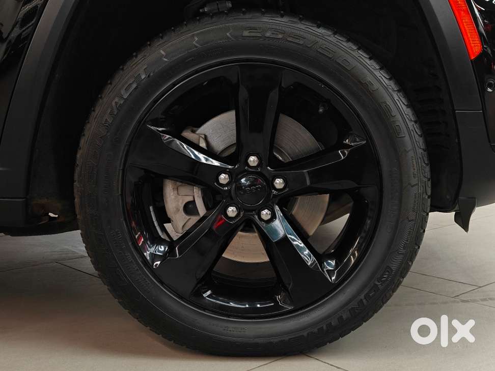 Jeep Grand Cherokee Limited (o) 4x4 At, 2023, Petrol