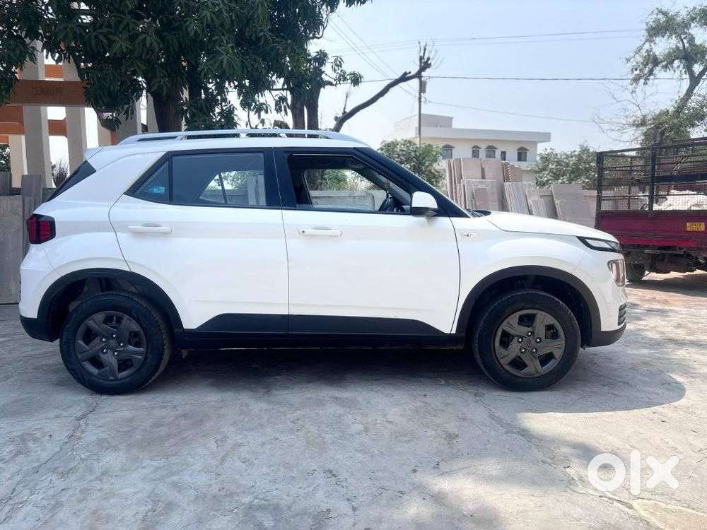 Hyundai New Venue Se, 2023, Petrol
