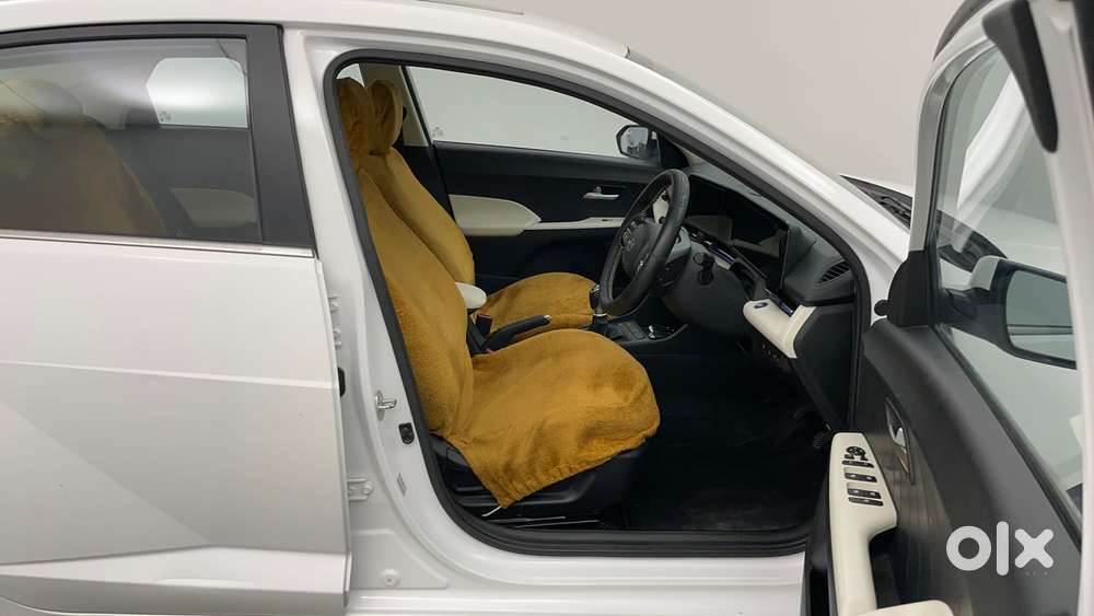 Hyundai Verna 1.5 Sx Petrol Mt, 2023, Petrol