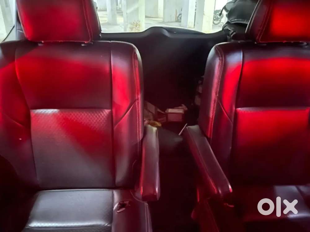 Toyota Innova Crysta 2022 डीज़ल Auto