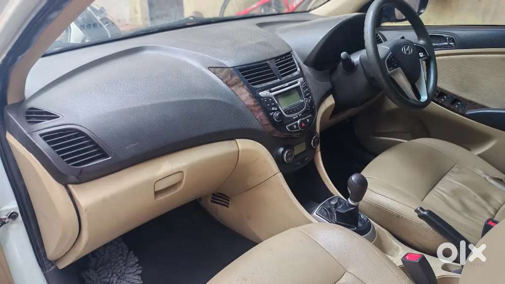 Hyundai Verna 2011 Fluidic Diesel Top-end Veriant