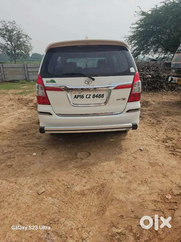 Toyota Innova 2015 Diesel 275000 Km Driven Well Maintained Chilled Ac