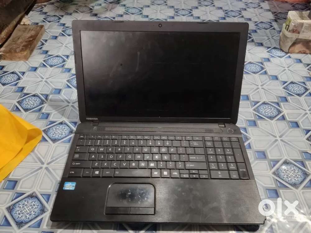 TOSHIBA LAPTOP