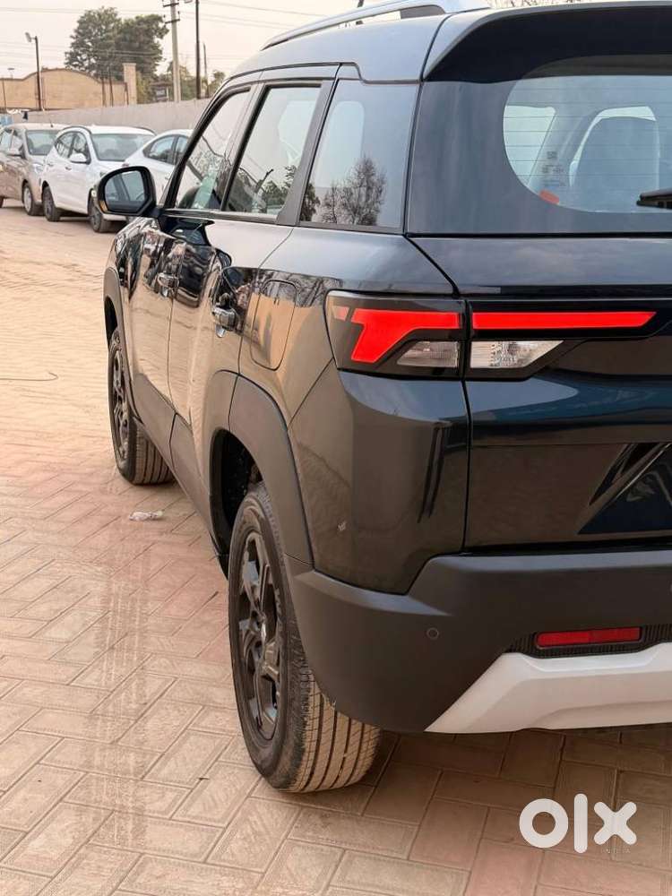 Maruti Suzuki Brezza 1.5 Zxi At Smart Hybrid, 2025, Petrol