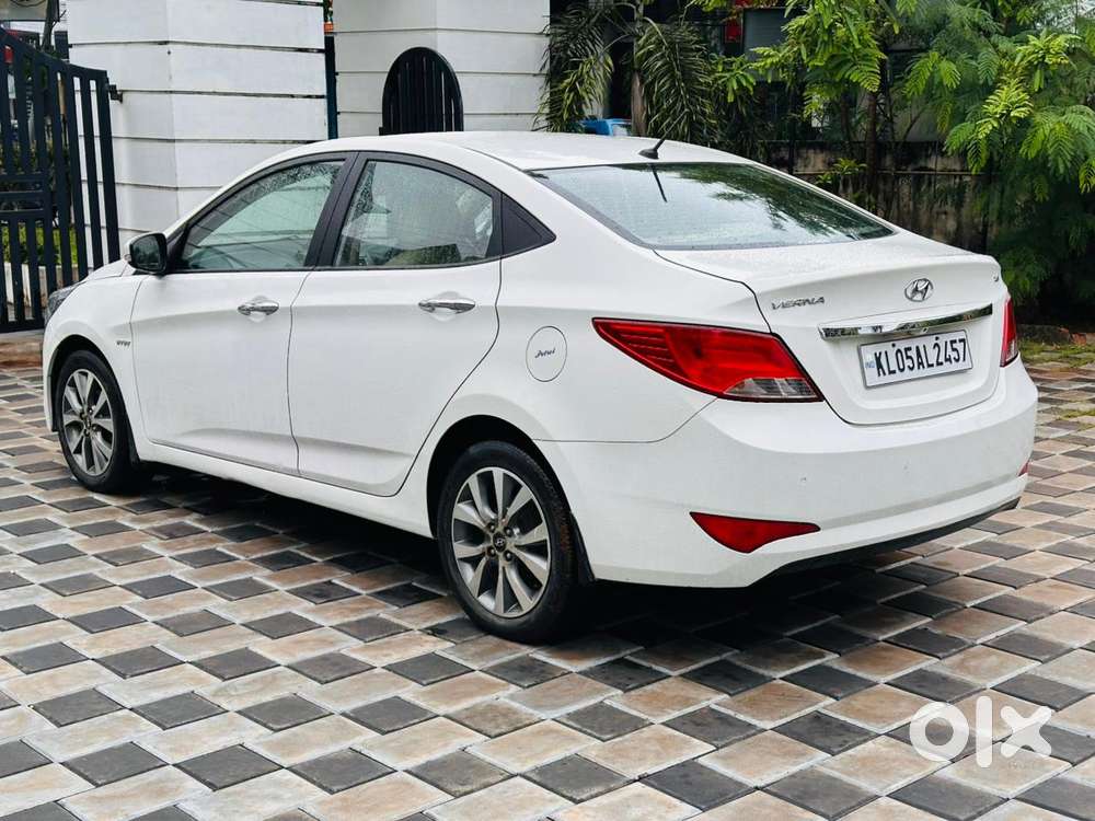 Hyundai Verna 1.6 S (o) Vtvt At, 2015, Petrol