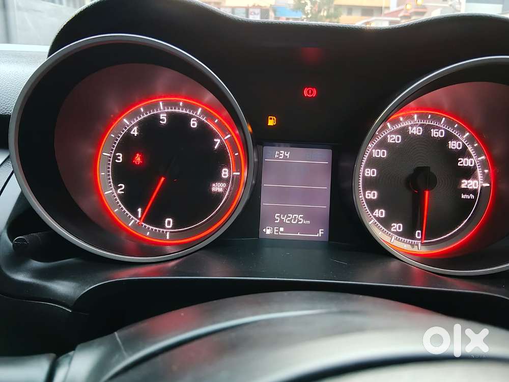 Maruti Suzuki Swift Vxi Cng, 2023, Petrol