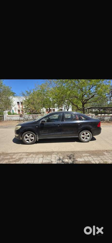 Skoda Rapid Elegance 2012