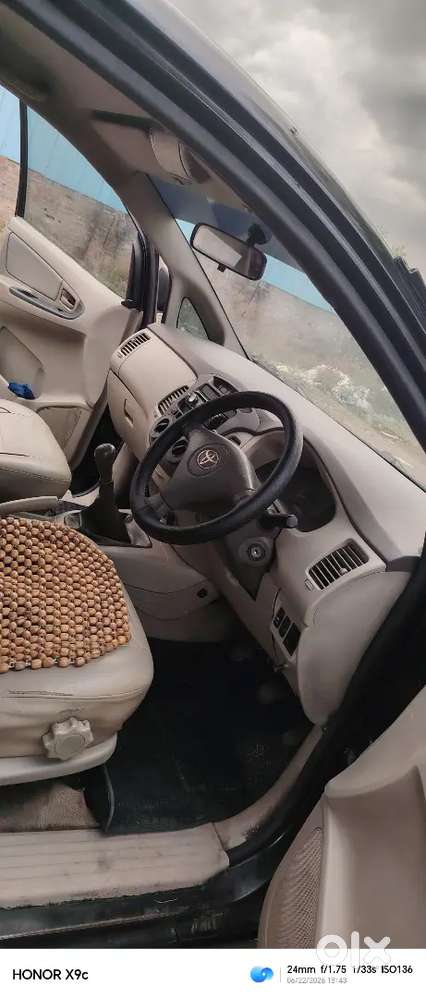 Toyota Innova 2010