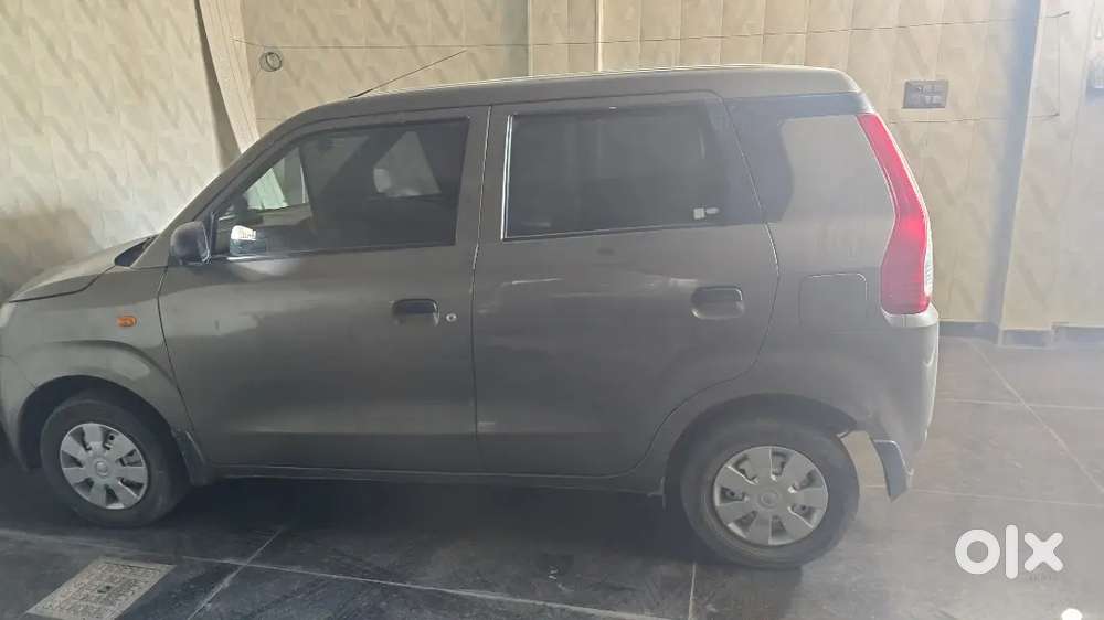 Good Condition Dec 2022 Model Lxi Petrol+cng