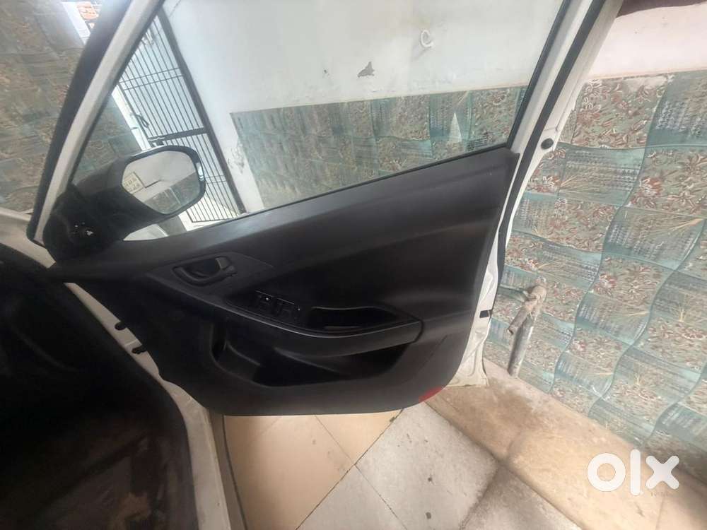 Tata Nexon Petrol 2025