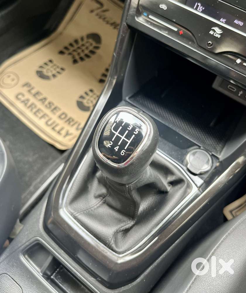 Skoda Kushaq 1.0 Tsi Style, 2023, Petrol