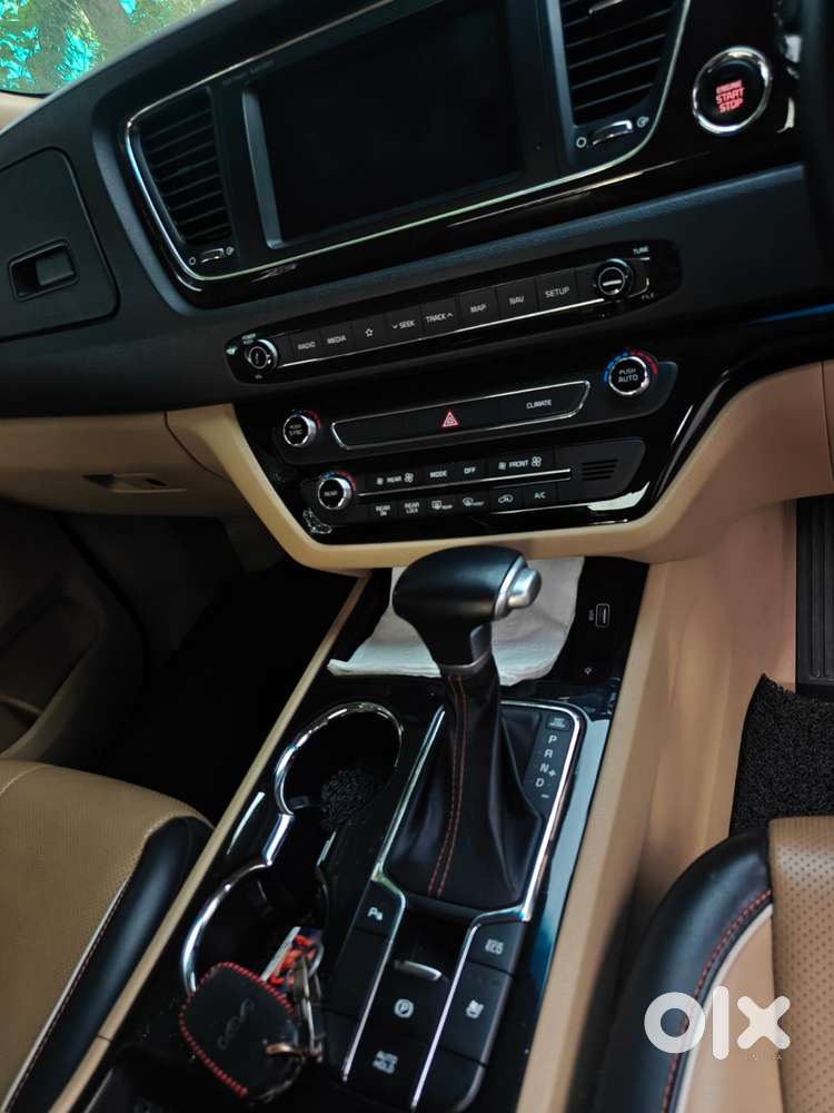 Kia Carnival Limousine, 2021, Diesel