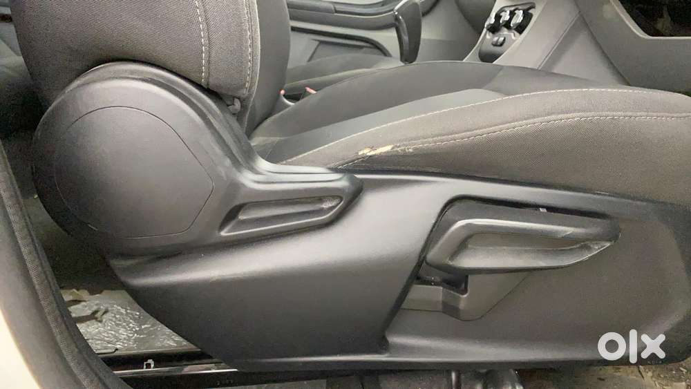 Tata Tiago 1.2 Revotron Xta, 2024, Petrol