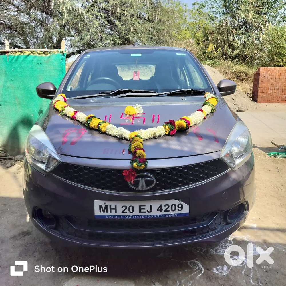 गाडी कंपनी फिटेड आहे