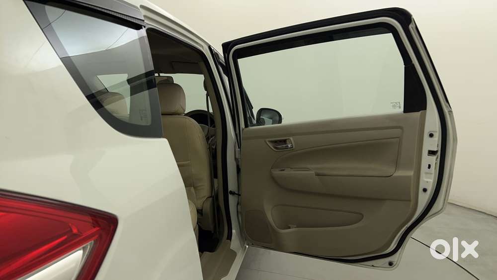 Maruti Suzuki Ertiga Vxi At, 2017, Petrol